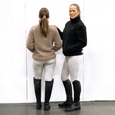 Jacson Teddyjacka Design Elsa för hund- och hästtjejen Färg SVART